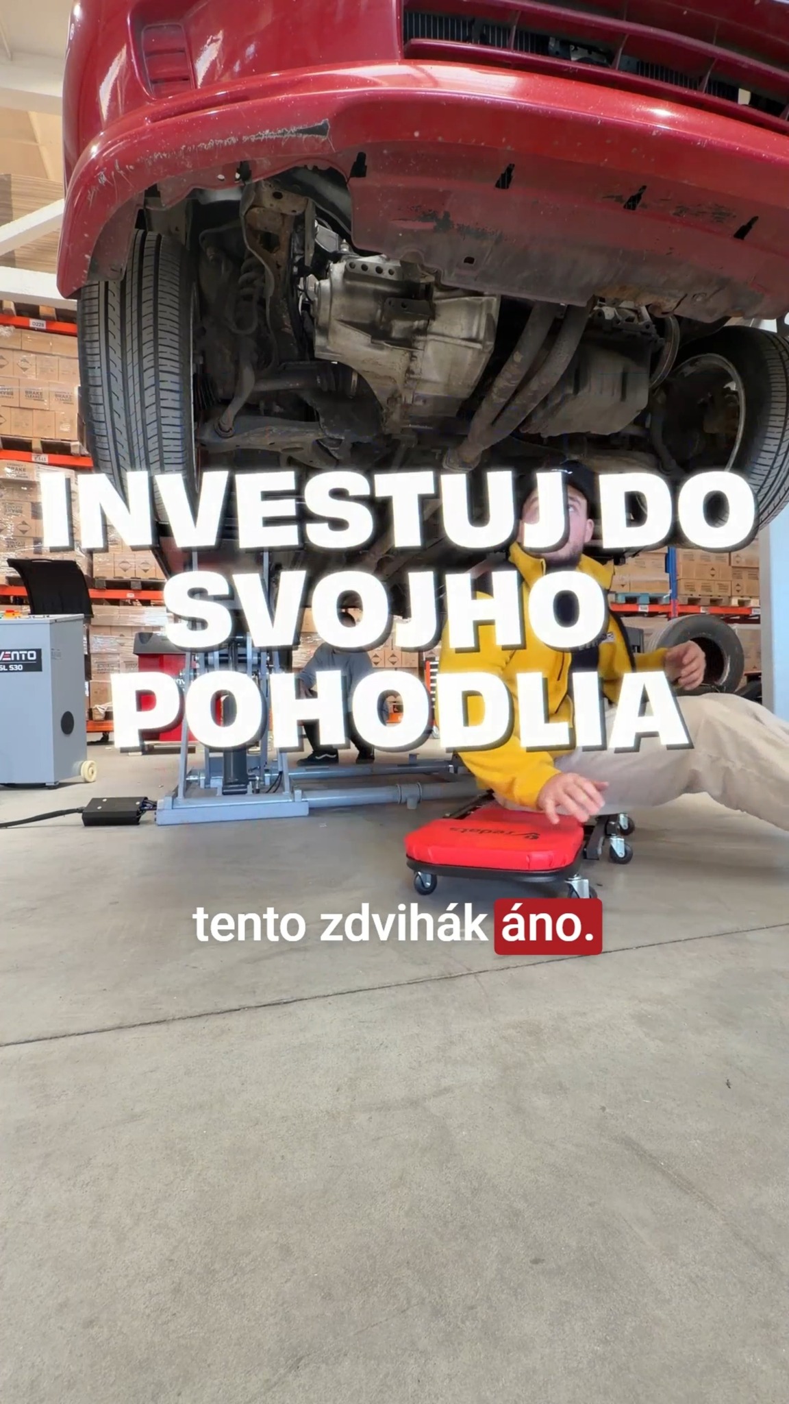 Profesionálny nožnicový zdvihák v prevádzke